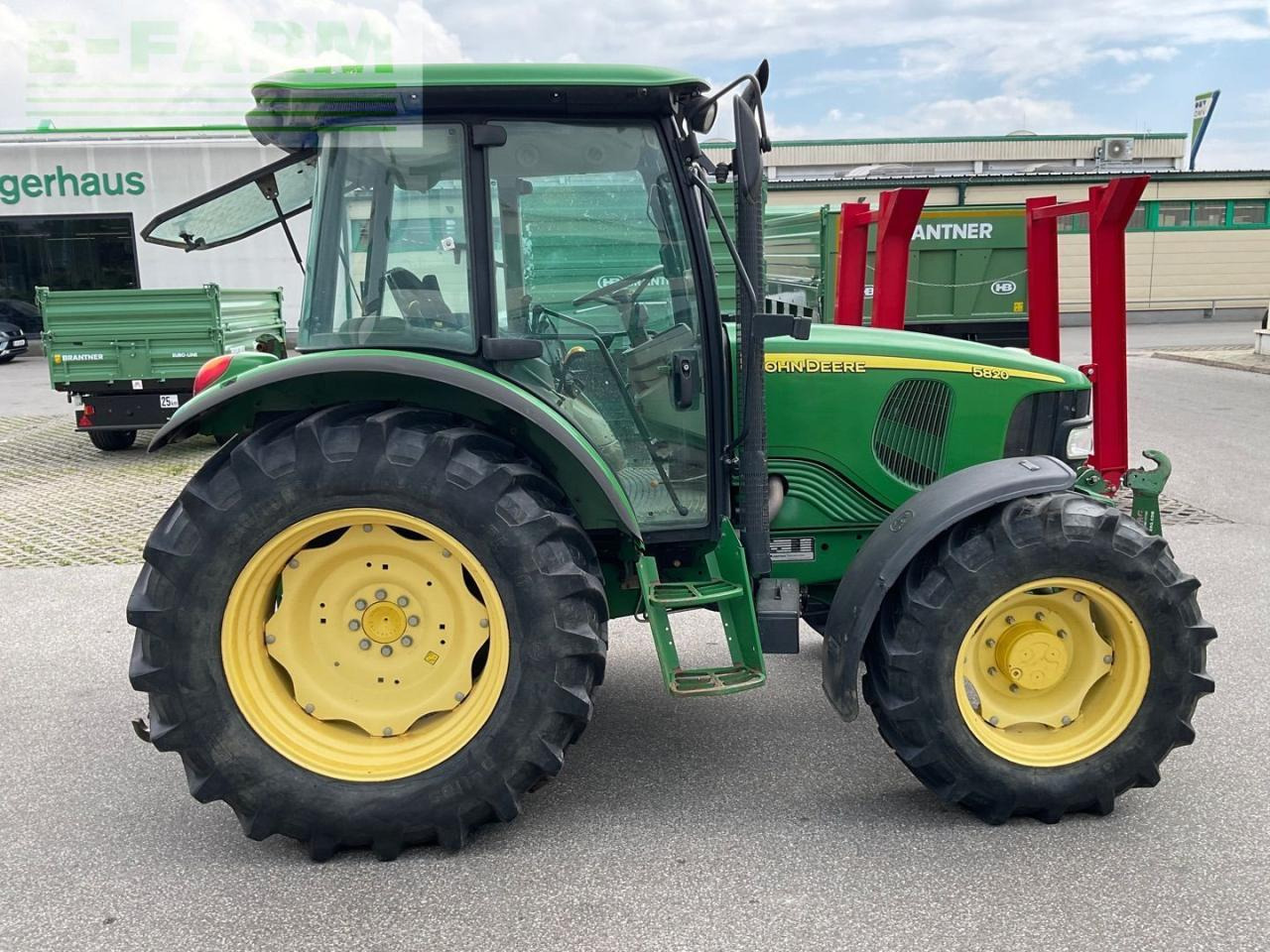 John Deere 5820 - Tracteur agricole: photos 5 John Deere 5820 - Tracteur agricole: photos 5