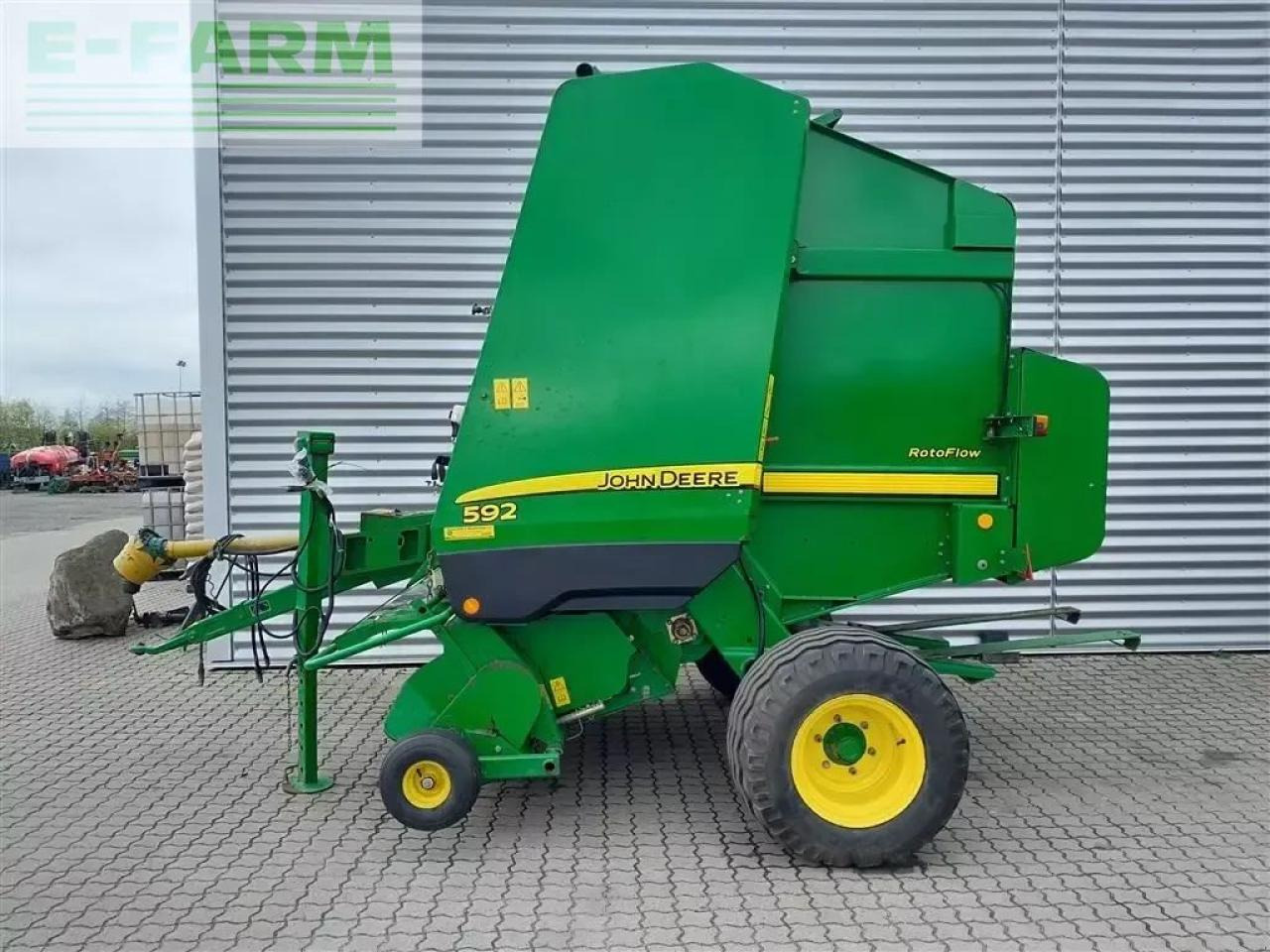 John Deere 592 - Presse à balles cubiques: photos 1 John Deere 592 - Presse à balles cubiques: photos 1