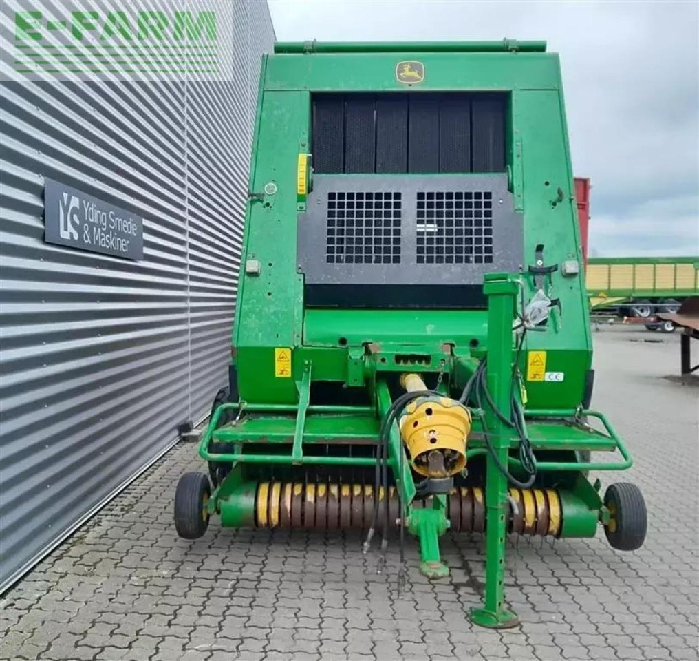 John Deere 592 - Presse à balles cubiques: photos 3 John Deere 592 - Presse à balles cubiques: photos 3