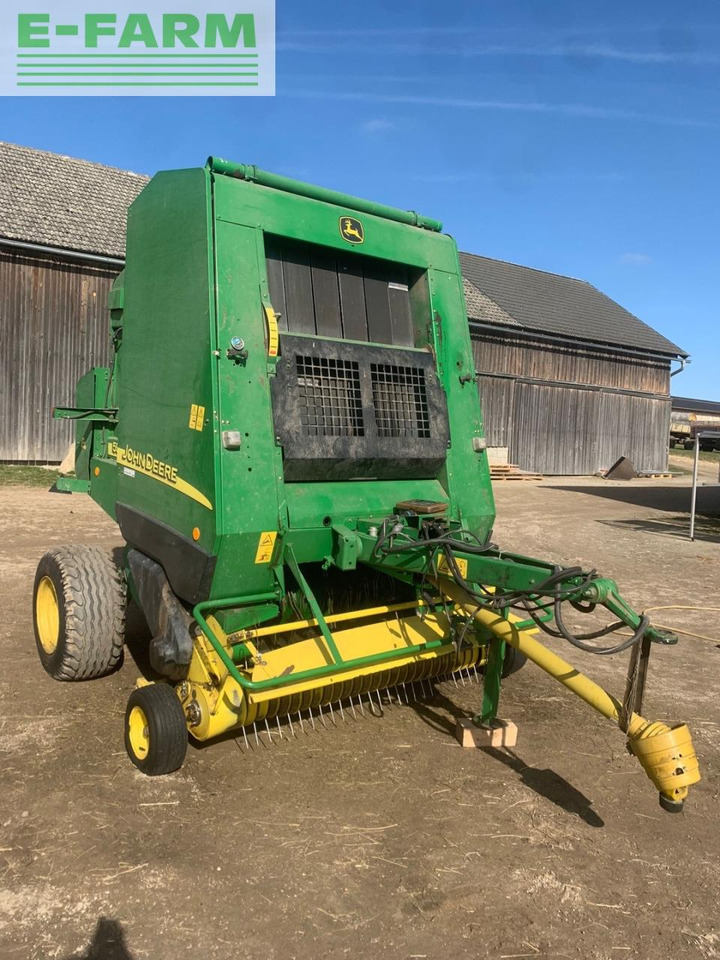 John Deere 592C - Presse à balles cubiques: photos 4 John Deere 592C - Presse à balles cubiques: photos 4