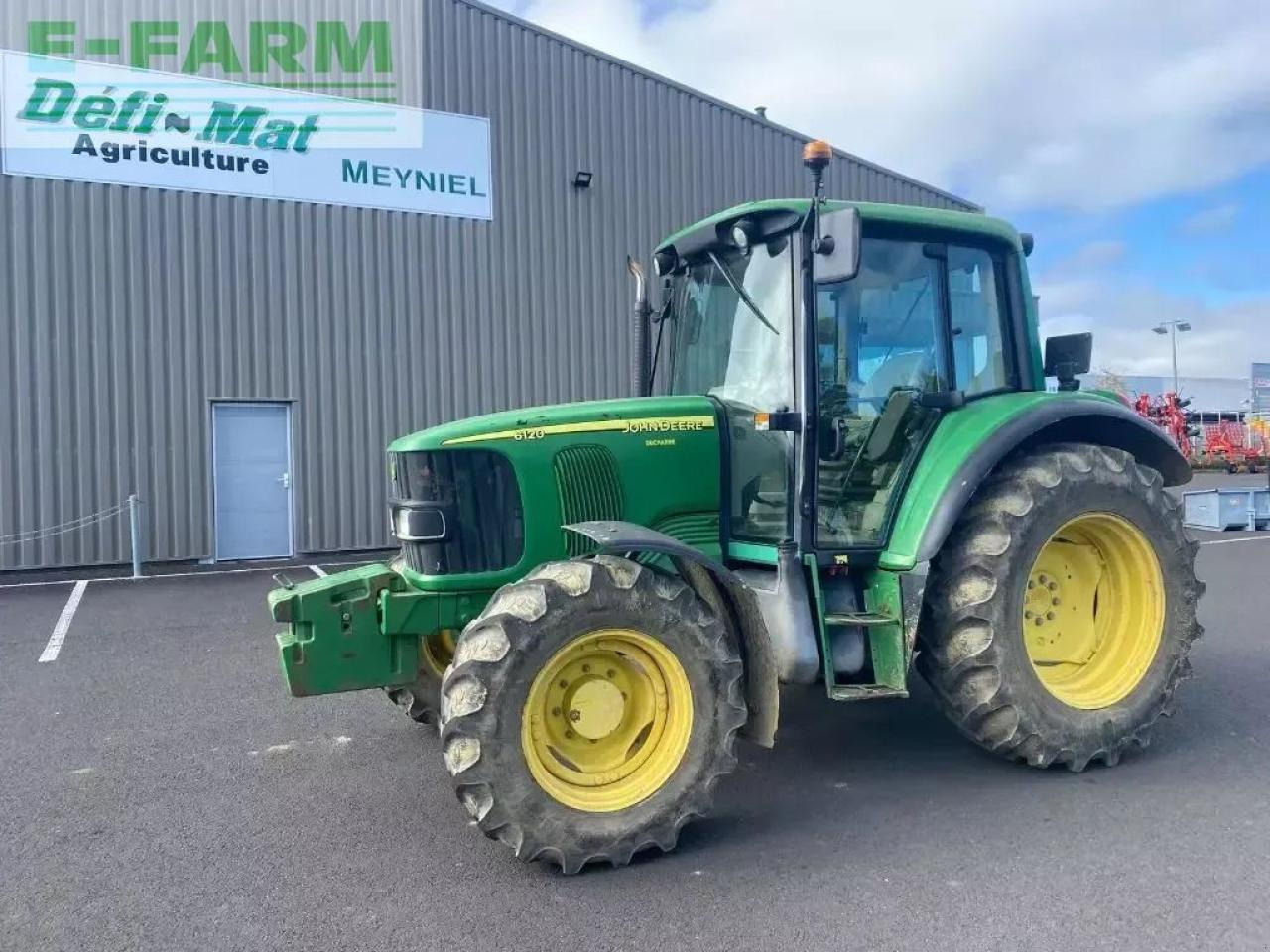 John Deere 6120 premium - Tracteur agricole: photos 1 John Deere 6120 premium - Tracteur agricole: photos 1