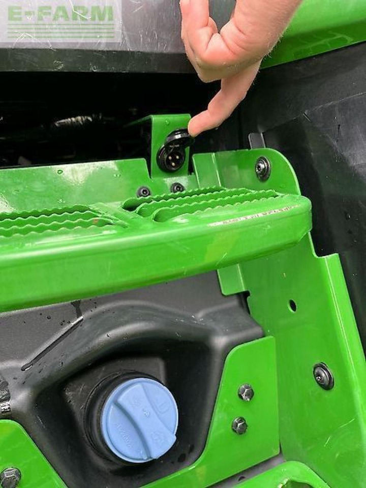 Tracteur agricole John Deere 6120m: photos 30