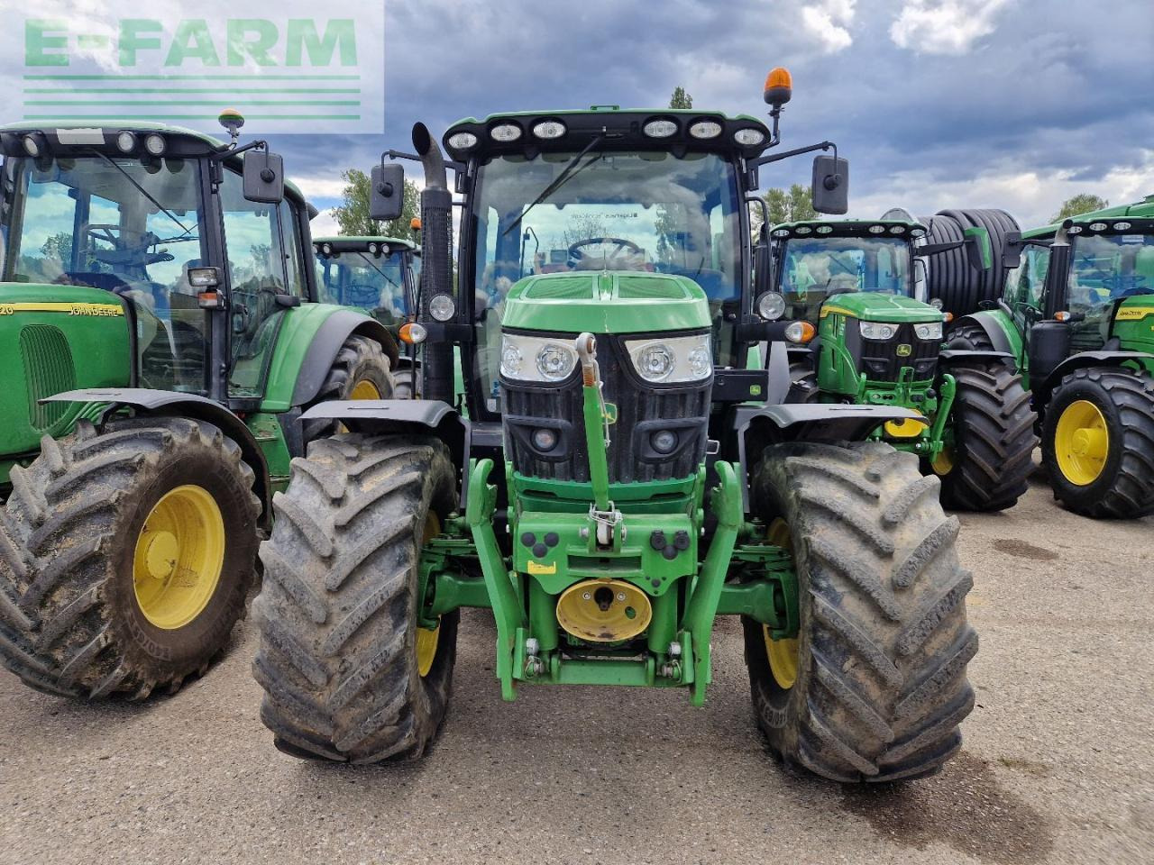John Deere 6125R - Tracteur agricole: photos 2 John Deere 6125R - Tracteur agricole: photos 2