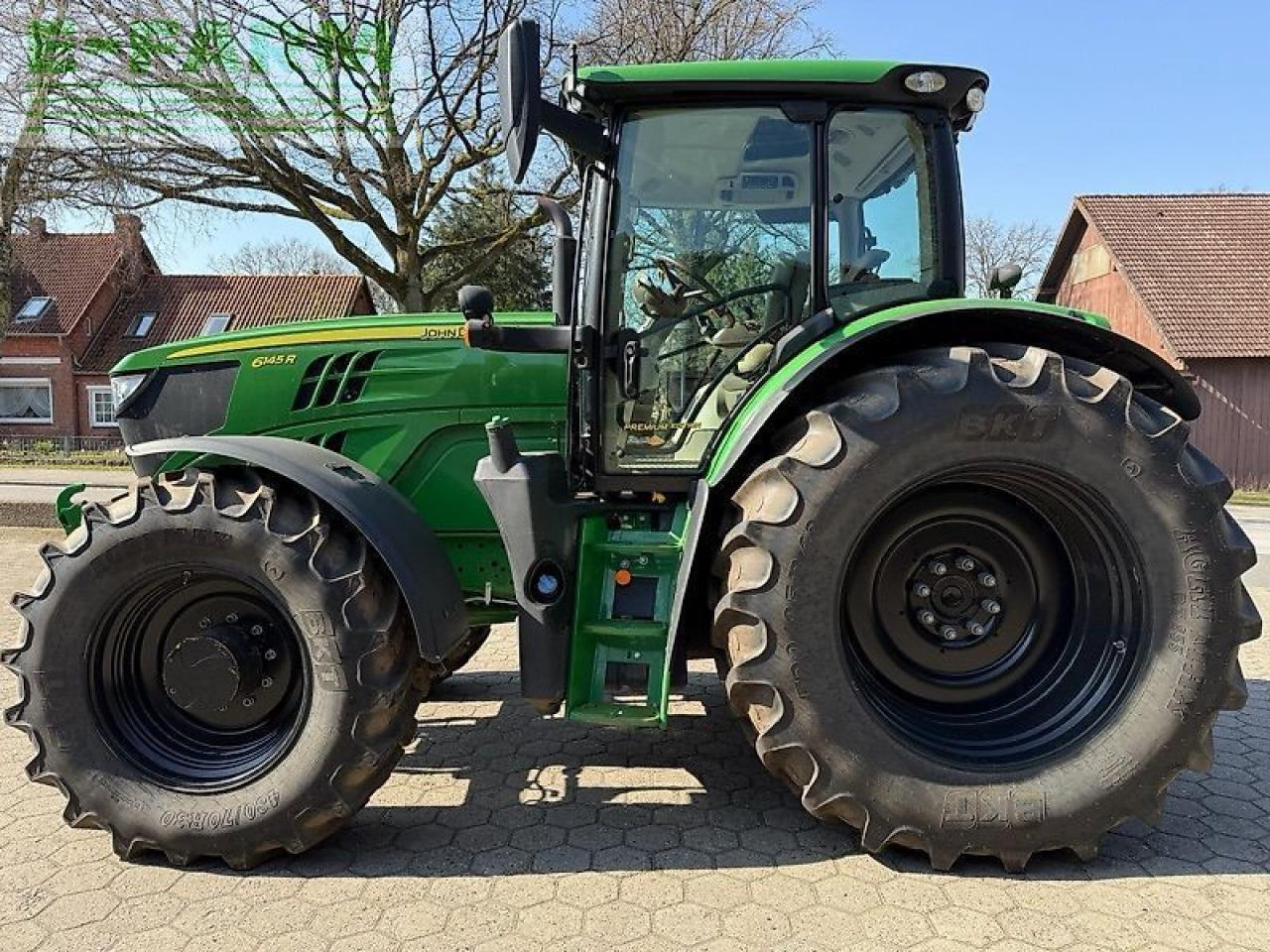 John Deere 6145r - Tracteur agricole: photos 4 John Deere 6145r - Tracteur agricole: photos 4