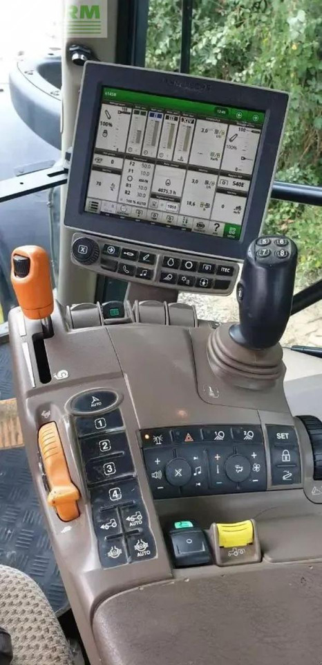 John Deere 6145r - Tracteur agricole: photos 3 John Deere 6145r - Tracteur agricole: photos 3