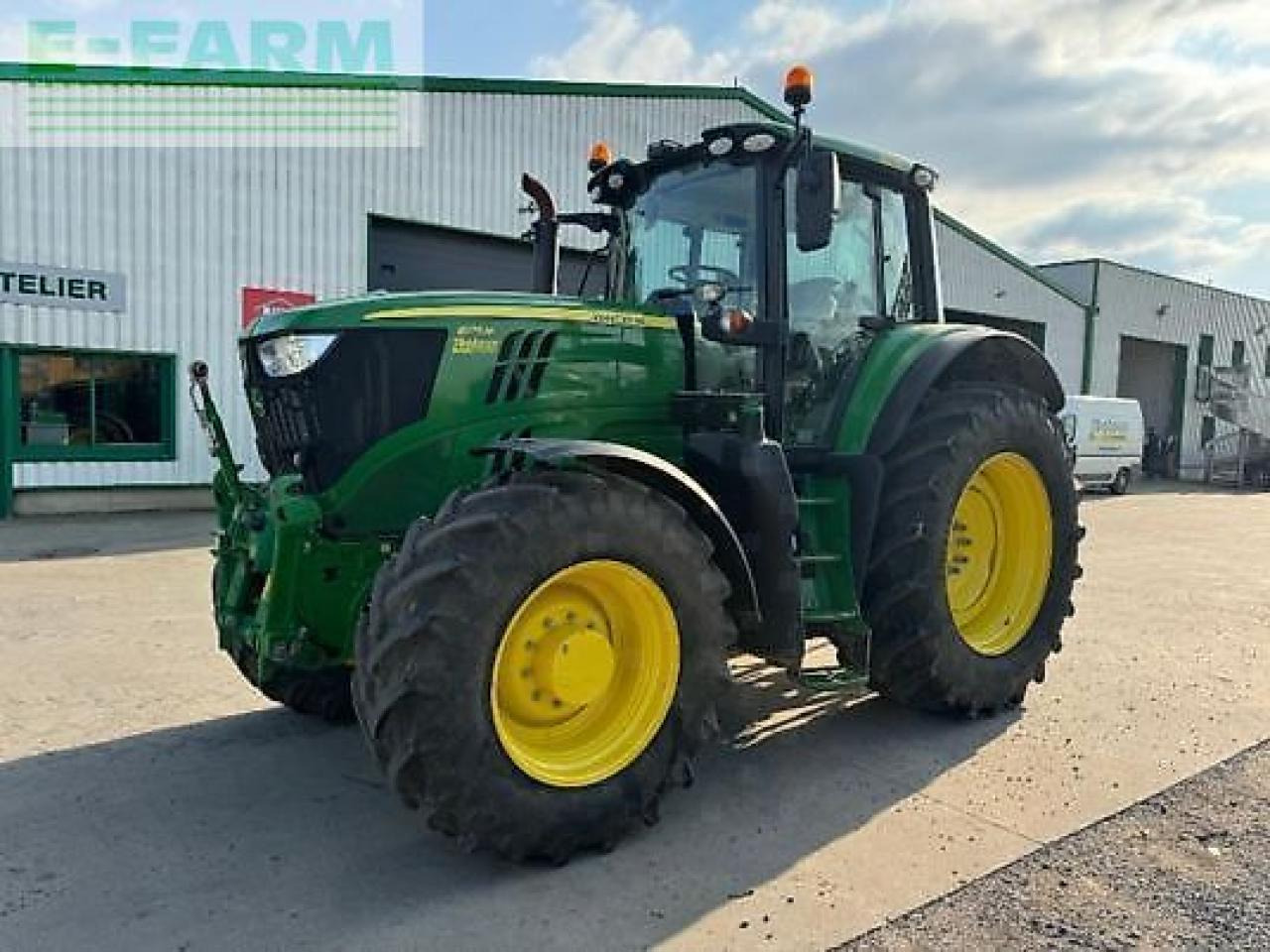 John Deere 6175m - Tracteur agricole: photos 1 John Deere 6175m - Tracteur agricole: photos 1