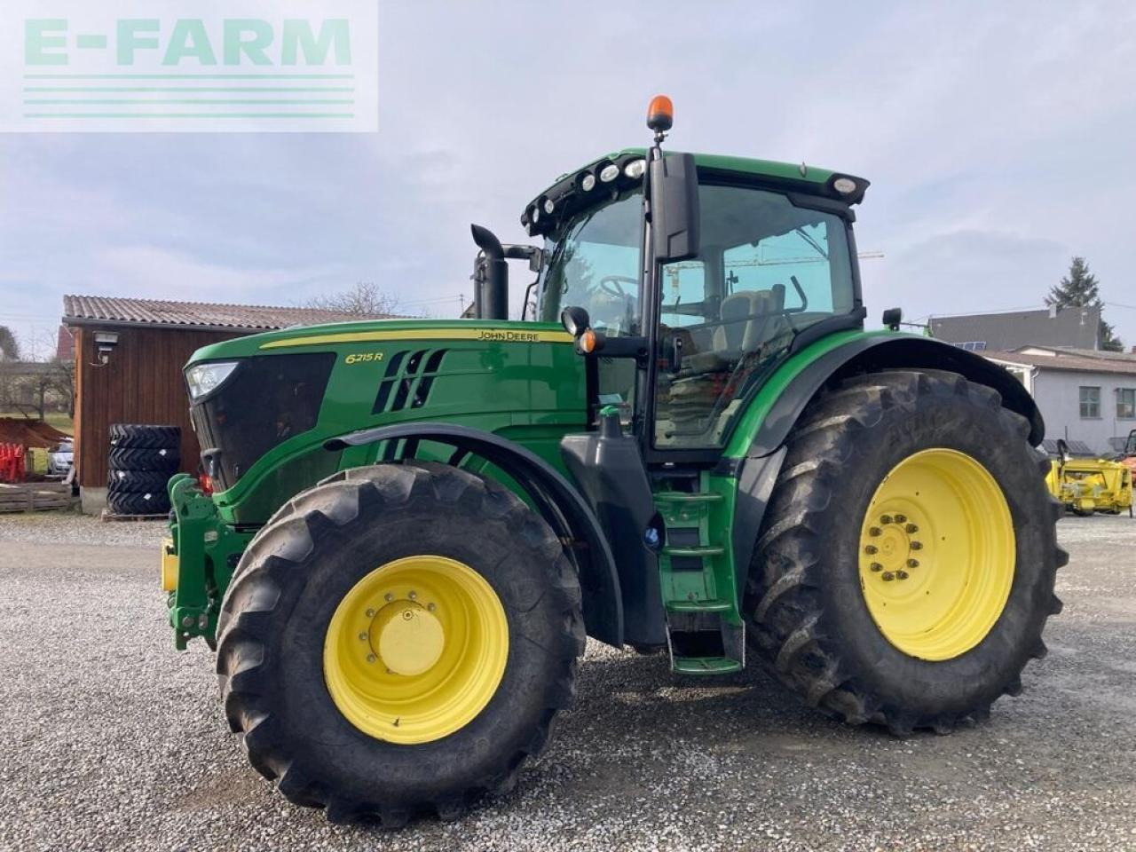 John Deere 6215r - Tracteur agricole: photos 1 John Deere 6215r - Tracteur agricole: photos 1