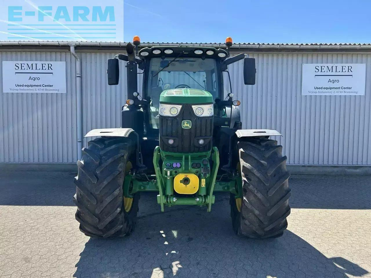 John Deere 6215r - Tracteur agricole: photos 2 John Deere 6215r - Tracteur agricole: photos 2