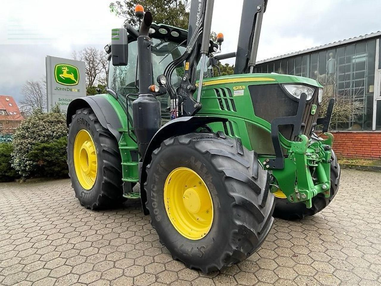 John Deere 6215r ap - Tracteur agricole: photos 1 John Deere 6215r ap - Tracteur agricole: photos 1
