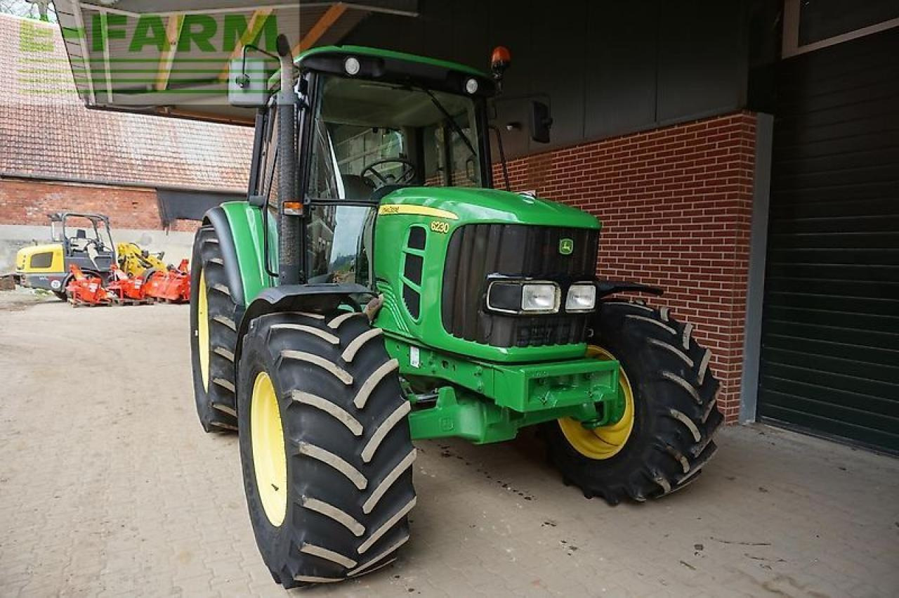 John Deere 6230 - Tracteur agricole: photos 2 John Deere 6230 - Tracteur agricole: photos 2