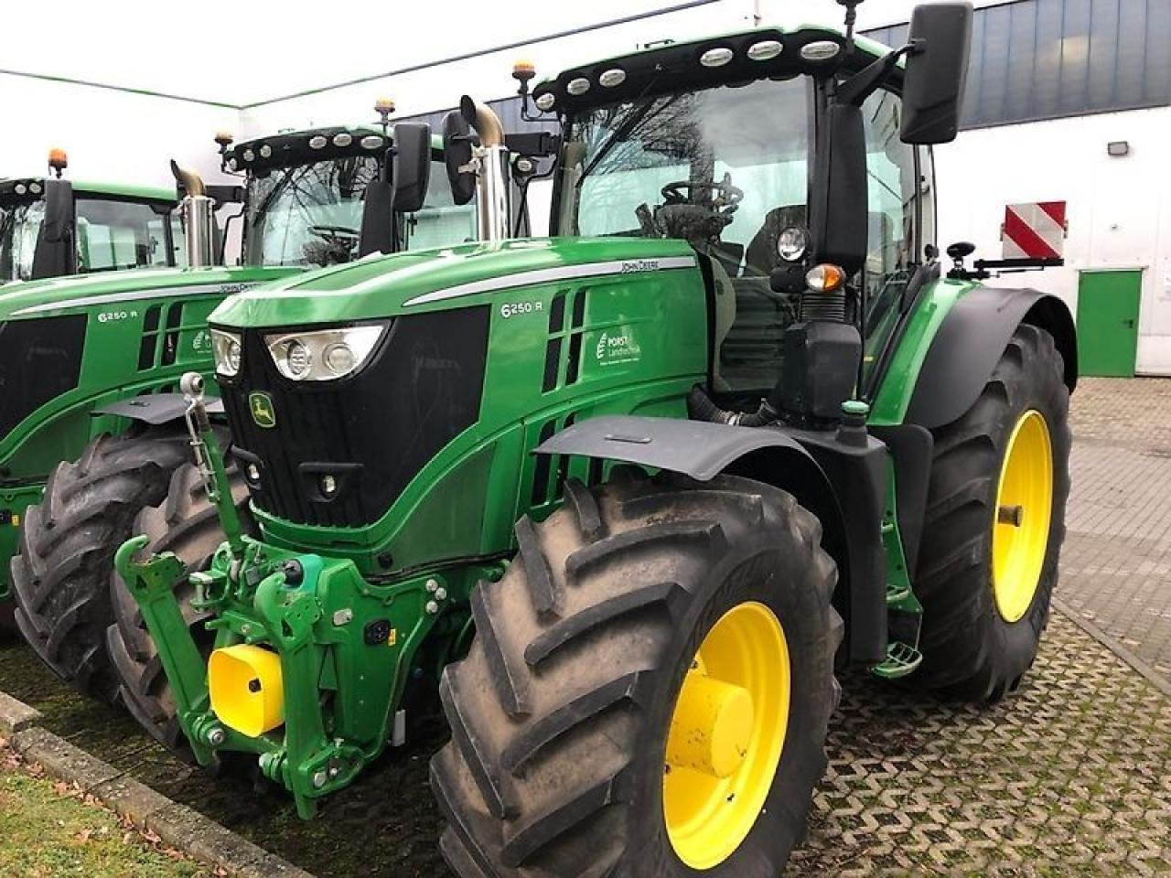 John Deere 6250r mit fkh/ fzw/ ap-40km/h - Tracteur agricole: photos 2 John Deere 6250r mit fkh/ fzw/ ap-40km/h - Tracteur agricole: photos 2