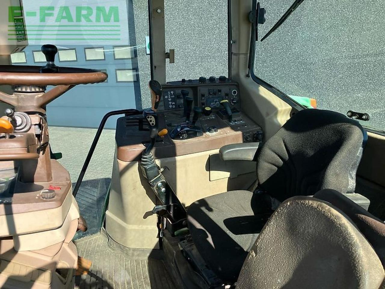 John Deere 6810 - Tracteur agricole: photos 3 John Deere 6810 - Tracteur agricole: photos 3