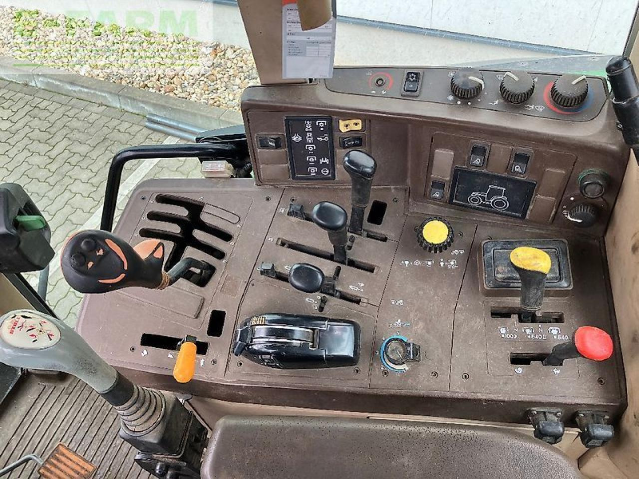John Deere 6810 - Tracteur agricole: photos 5 John Deere 6810 - Tracteur agricole: photos 5