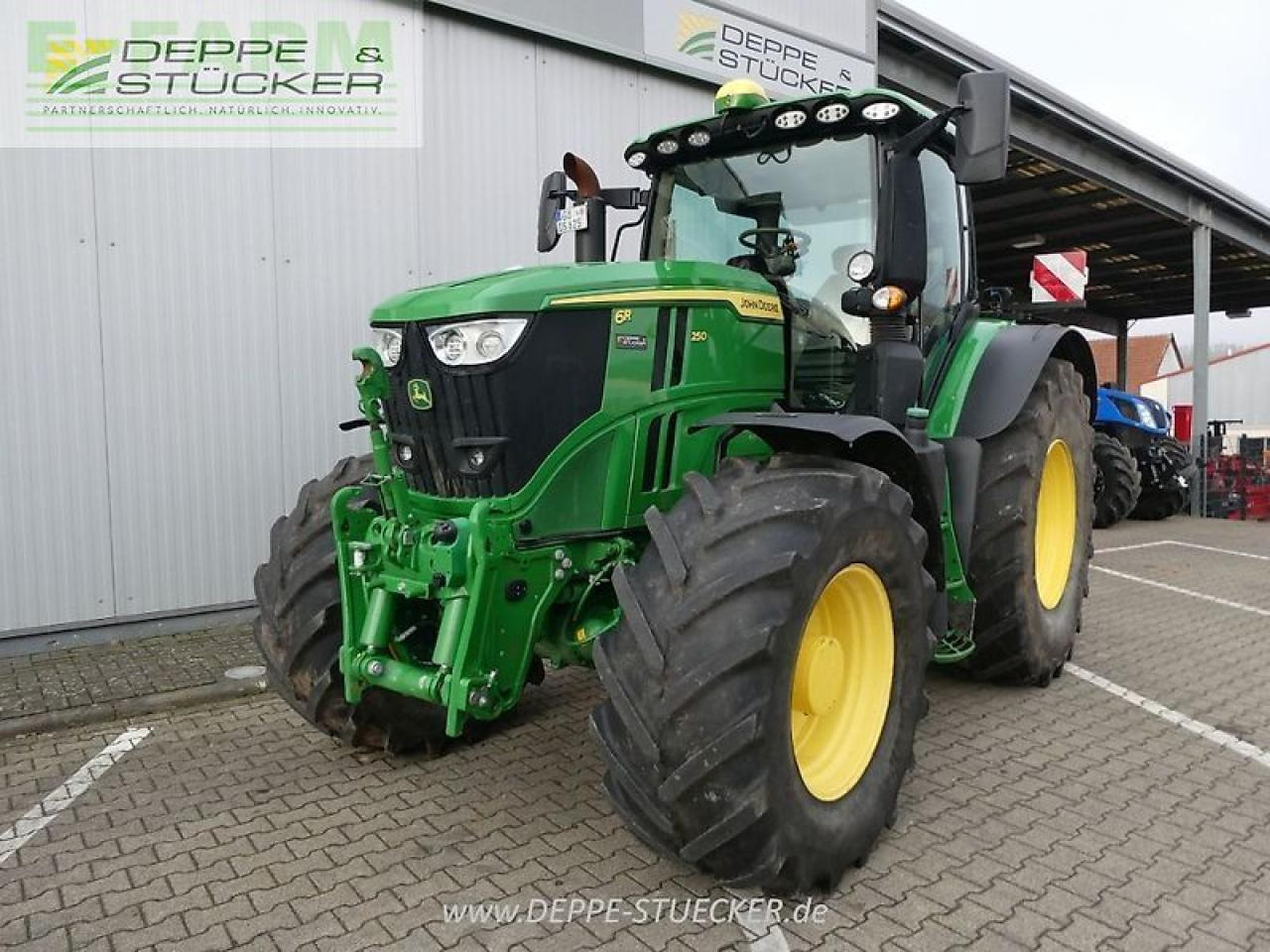 John Deere 6r 250 - Tracteur agricole: photos 1 John Deere 6r 250 - Tracteur agricole: photos 1