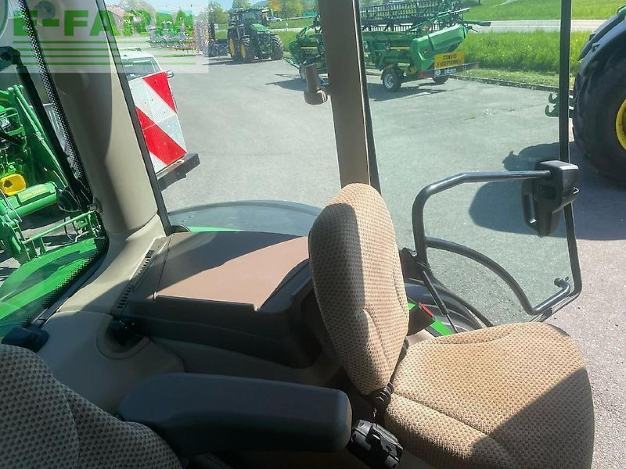 John Deere 6r215 / 6r 215 - Tracteur agricole: photos 5 John Deere 6r215 / 6r 215 - Tracteur agricole: photos 5