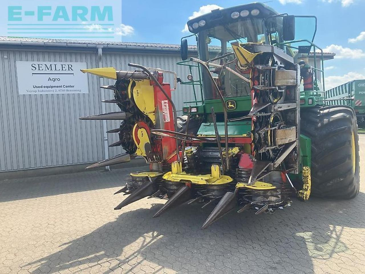 John Deere 7780i - Ensileuse: photos 2 John Deere 7780i - Ensileuse: photos 2