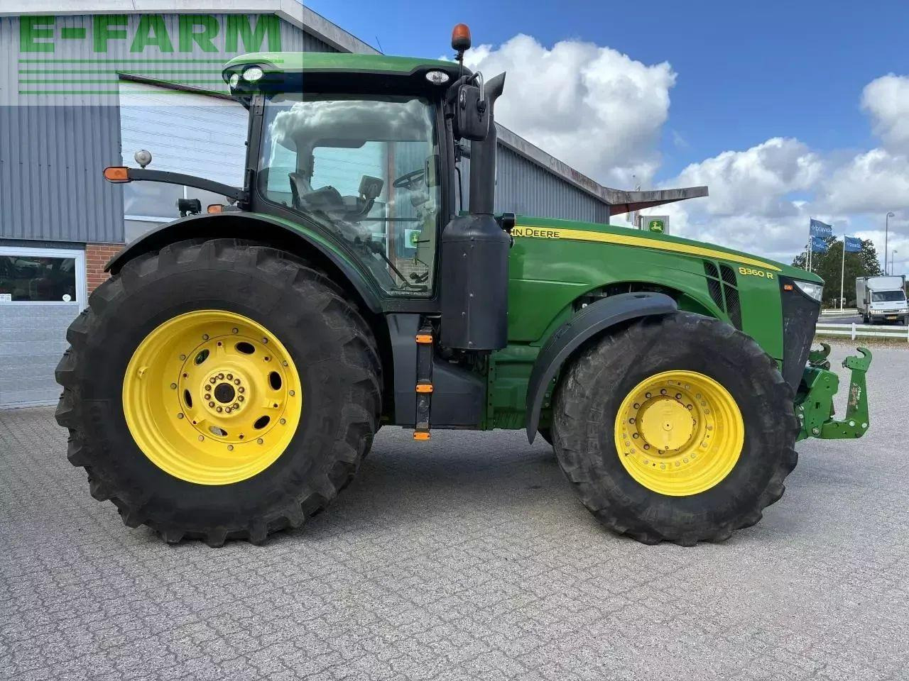 Tracteur agricole John Deere 8360: photos 8 Tracteur agricole John Deere 8360: photos 8