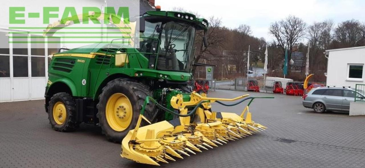 John Deere 8400 - Ensileuse: photos 1 John Deere 8400 - Ensileuse: photos 1