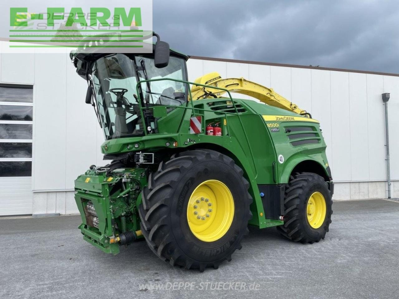 John Deere 8500i - Ensileuse: photos 1 John Deere 8500i - Ensileuse: photos 1
