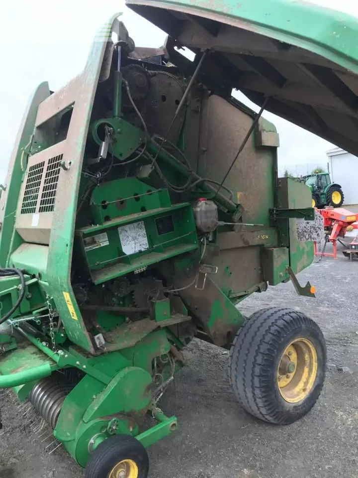 John Deere 854 rotoflow - Presse à balles cubiques: photos 5 John Deere 854 rotoflow - Presse à balles cubiques: photos 5