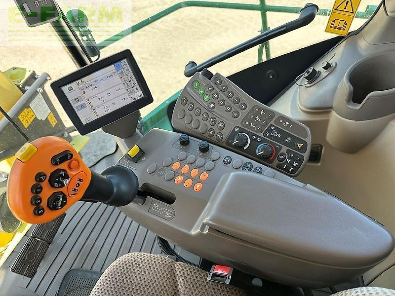 Moissonneuse-batteuse John Deere 8600: photos 32