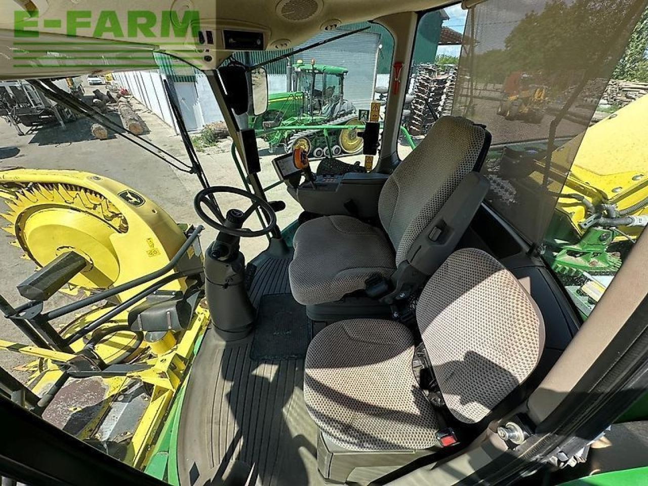 Moissonneuse-batteuse John Deere 8600: photos 29