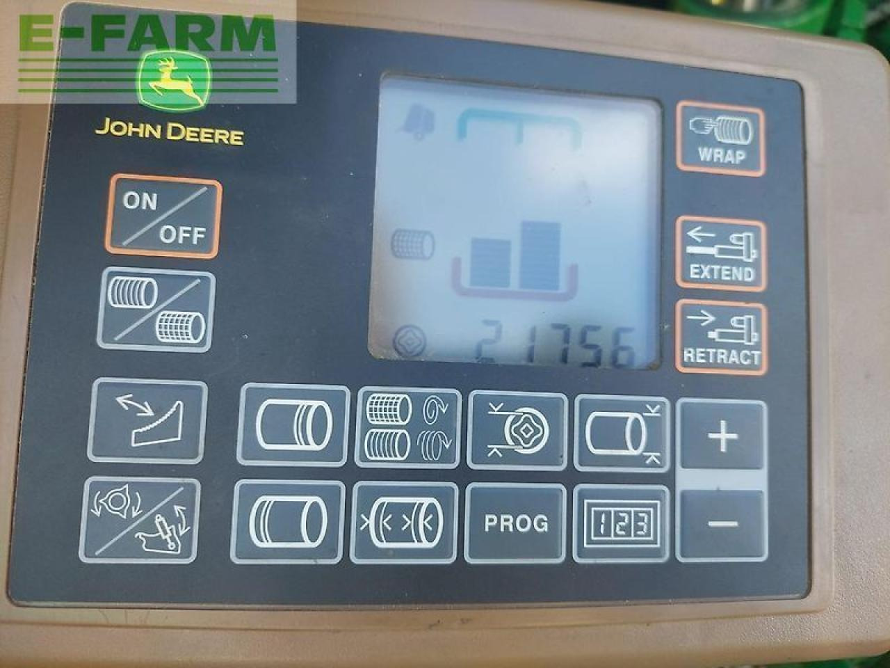 Presse à balles cubiques John Deere 864 maxicut: photos 13 Presse à balles cubiques John Deere 864 maxicut: photos 13