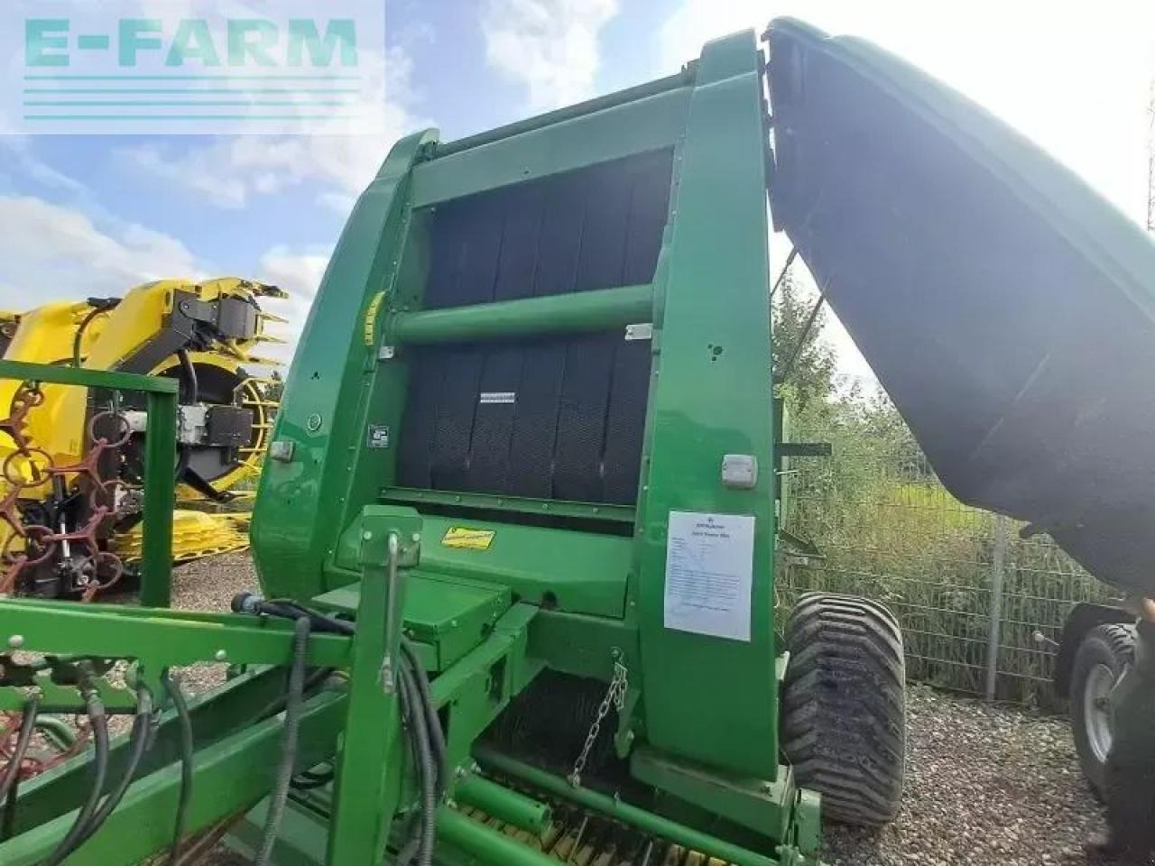 John Deere 864 premium - Presse à balles cubiques: photos 3 John Deere 864 premium - Presse à balles cubiques: photos 3