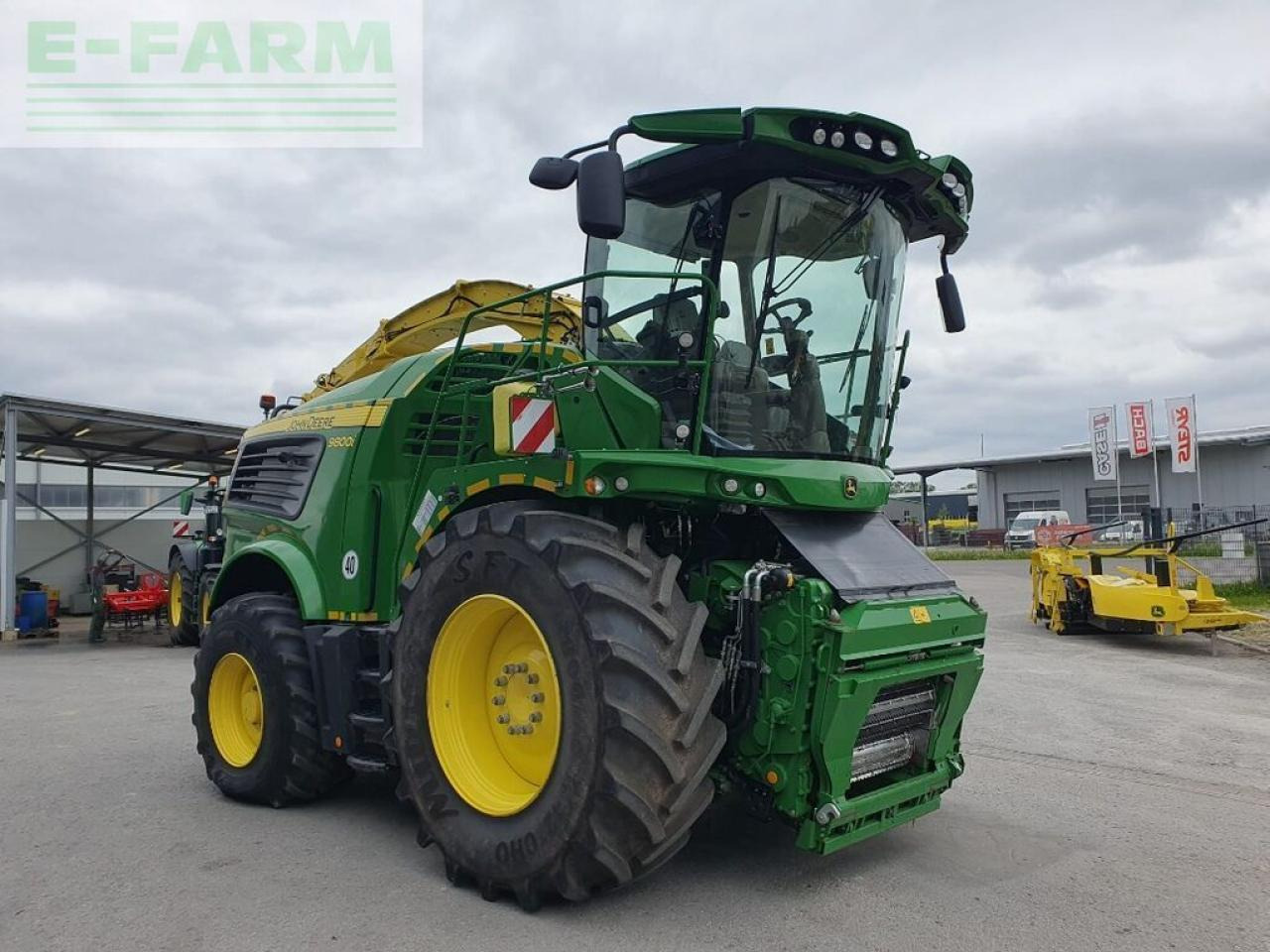 John Deere 9800 - Ensileuse: photos 1 John Deere 9800 - Ensileuse: photos 1