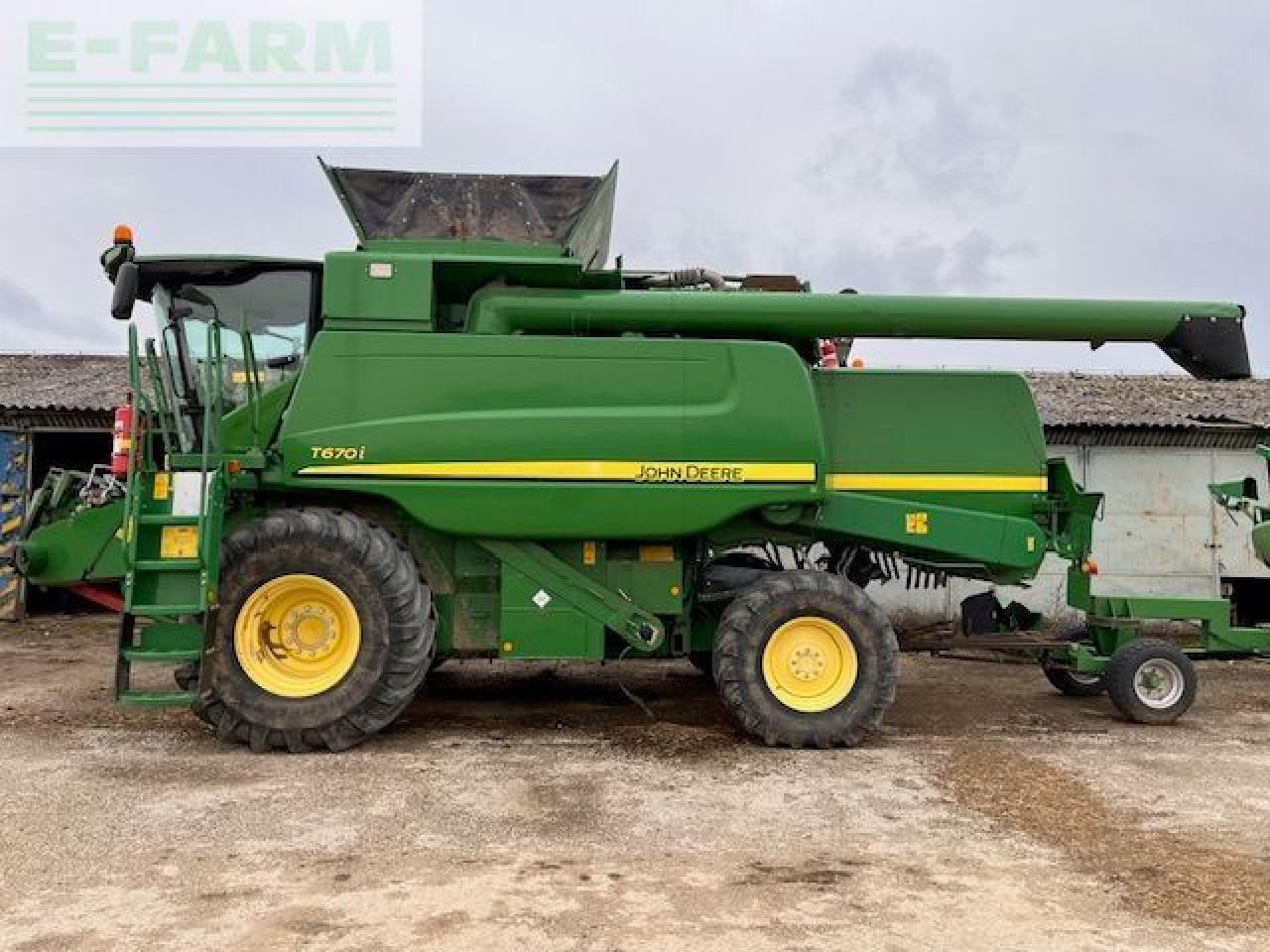 John Deere T670 - Moissonneuse-batteuse: photos 2 John Deere T670 - Moissonneuse-batteuse: photos 2