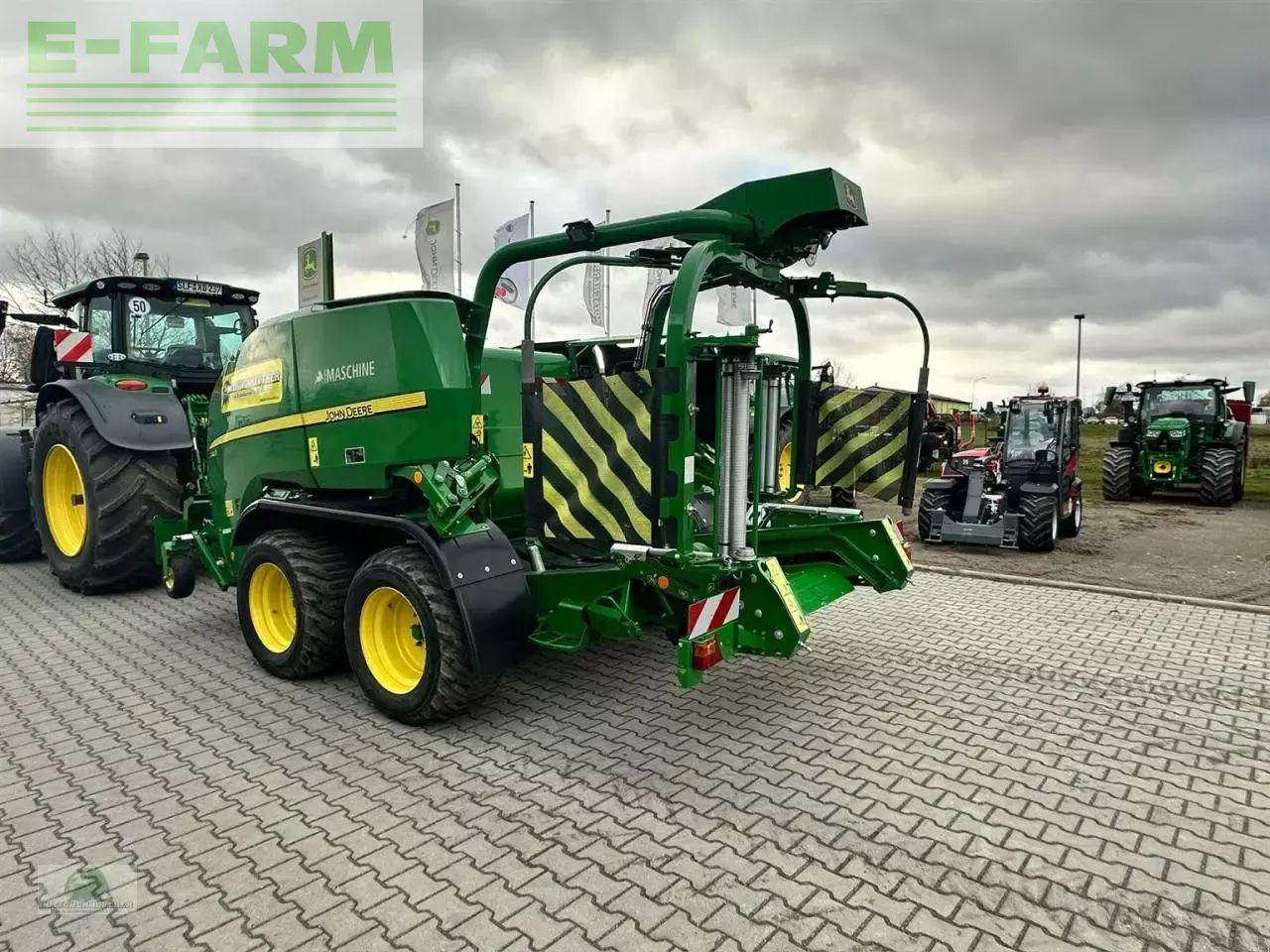John Deere c441r - Presse à balles cubiques: photos 4 John Deere c441r - Presse à balles cubiques: photos 4