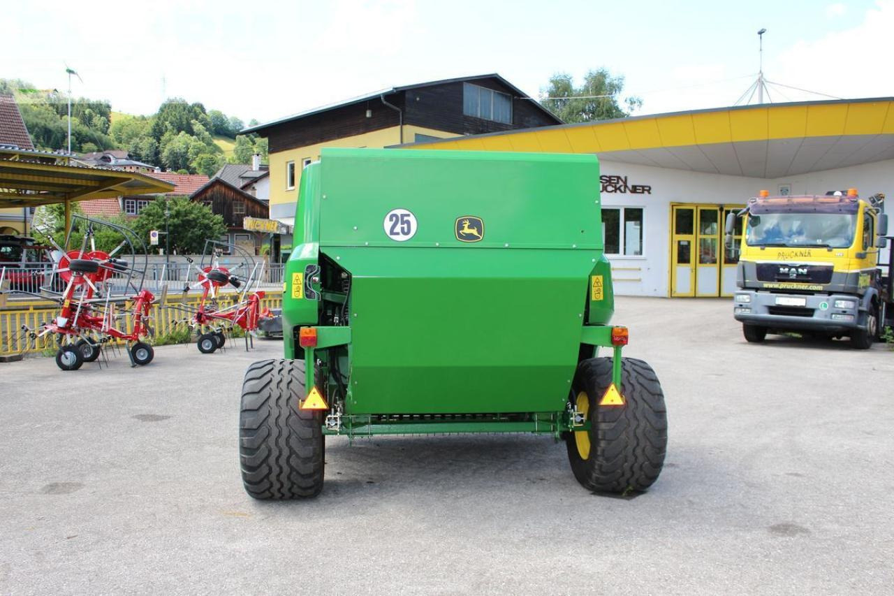 John Deere f 440m - Presse à balles cubiques: photos 5 John Deere f 440m - Presse à balles cubiques: photos 5