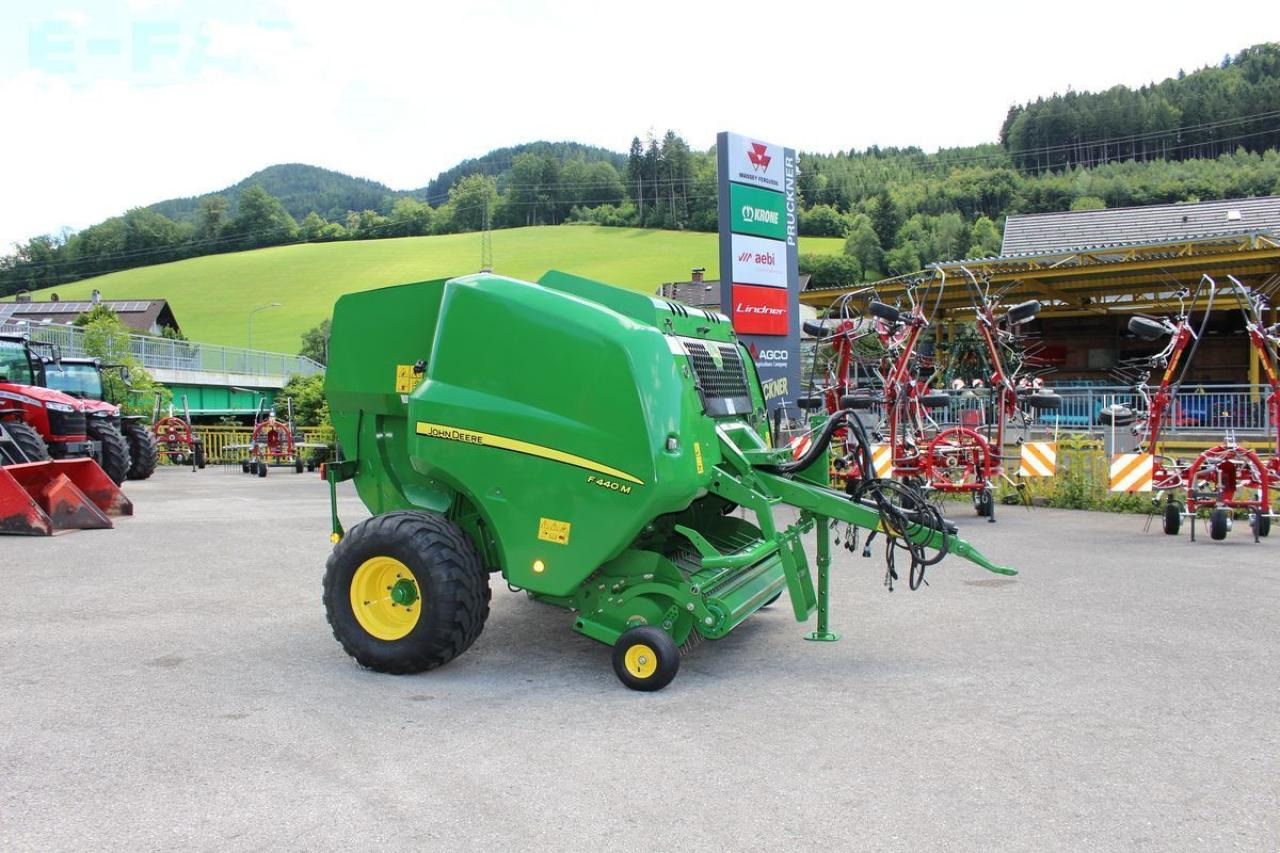 John Deere f 440m - Presse à balles cubiques: photos 4 John Deere f 440m - Presse à balles cubiques: photos 4