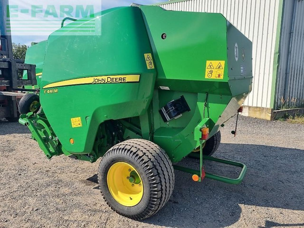 John Deere f441m - Presse à balles cubiques: photos 3 John Deere f441m - Presse à balles cubiques: photos 3