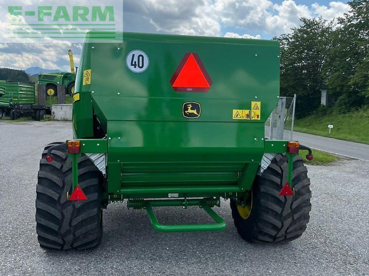 John Deere f441r - Presse à balles cubiques: photos 4 John Deere f441r - Presse à balles cubiques: photos 4