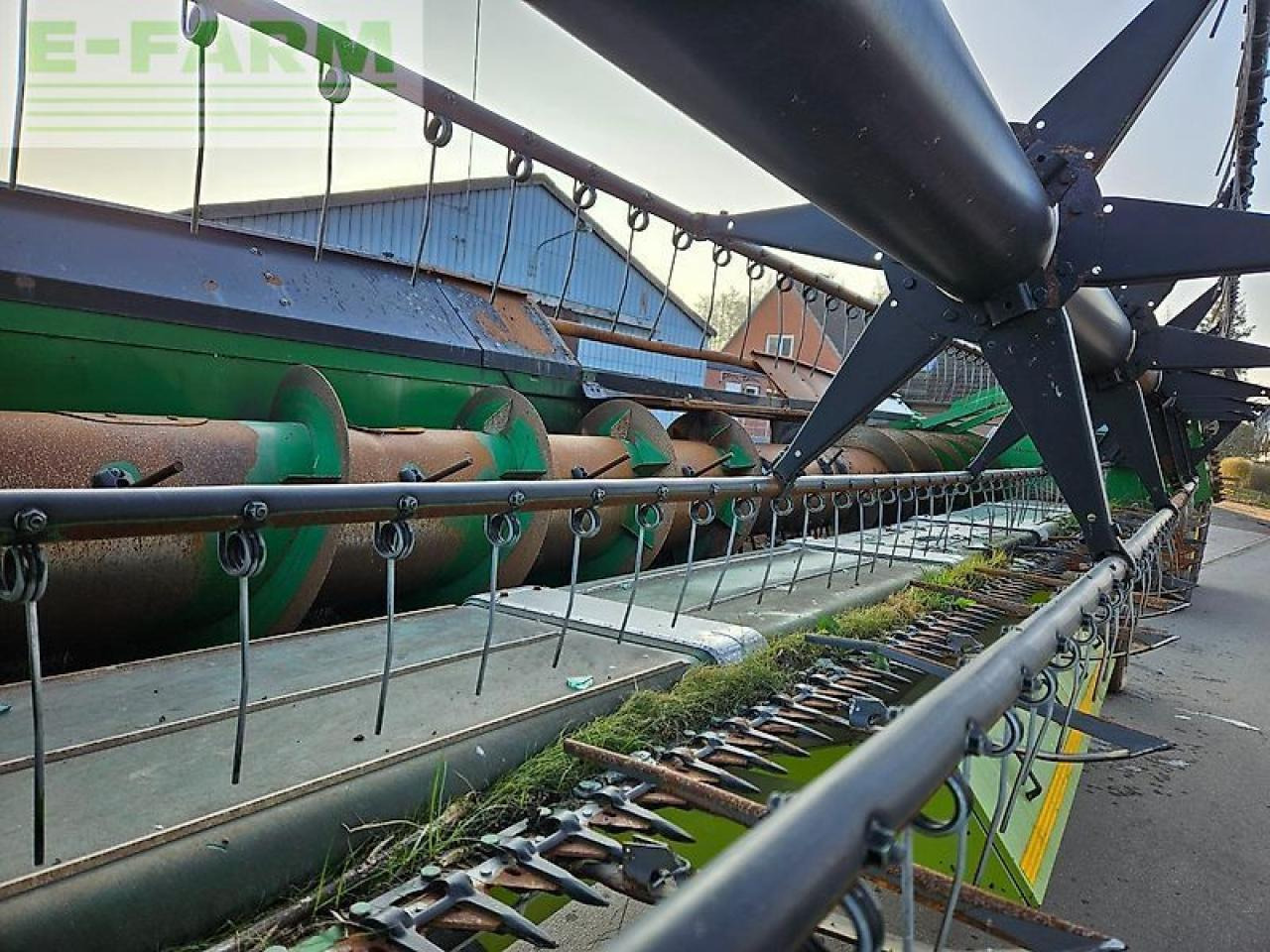 John Deere premium flow zürn 7.6m ab - Accessoire aux ensileuses: photos 5 John Deere premium flow zürn 7.6m ab - Accessoire aux ensileuses: photos 5