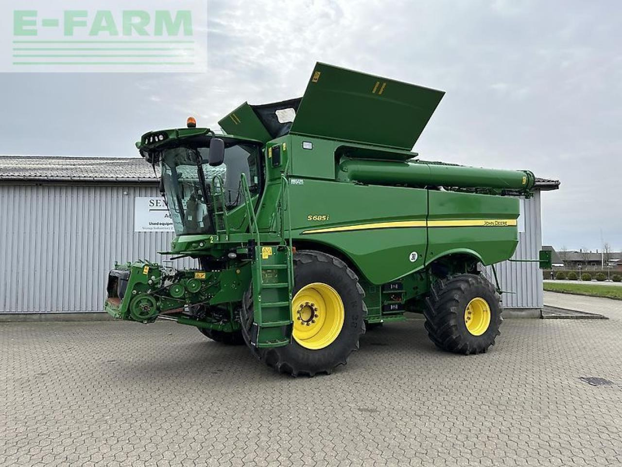 John Deere s685i - Moissonneuse-batteuse: photos 1 John Deere s685i - Moissonneuse-batteuse: photos 1