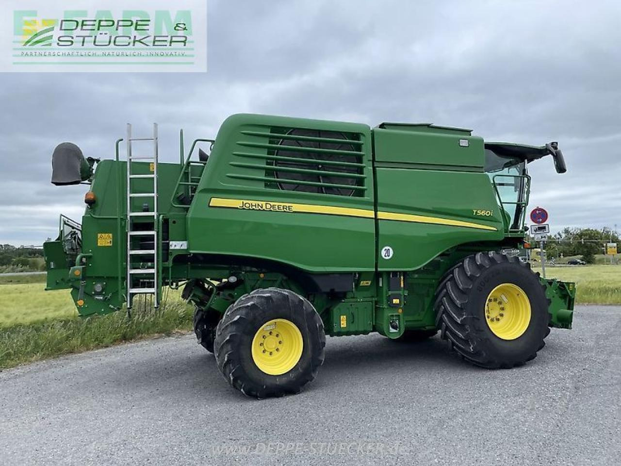John Deere t560 mit 722pf - Moissonneuse-batteuse: photos 3 John Deere t560 mit 722pf - Moissonneuse-batteuse: photos 3