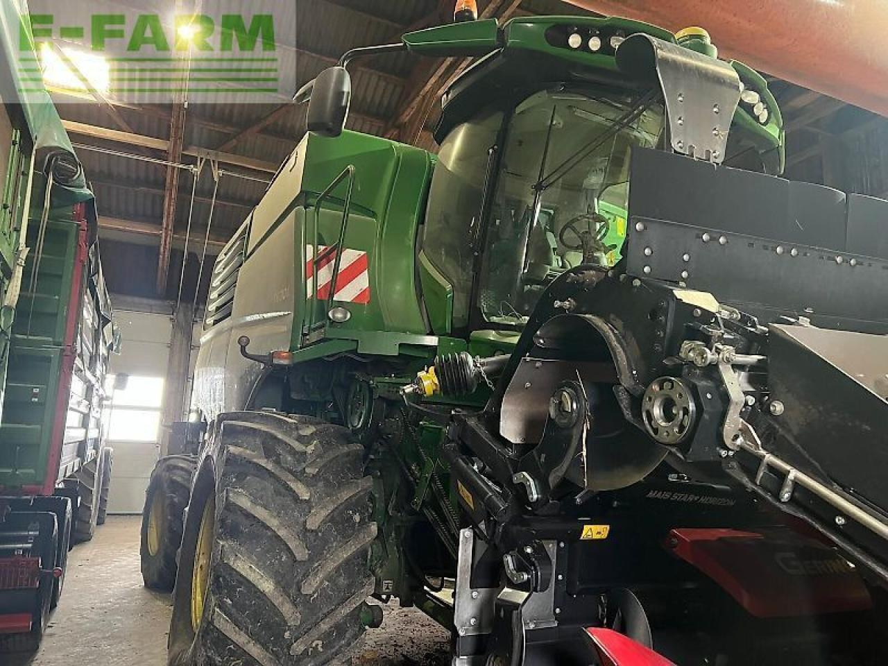 John Deere t670 - Moissonneuse-batteuse: photos 2 John Deere t670 - Moissonneuse-batteuse: photos 2