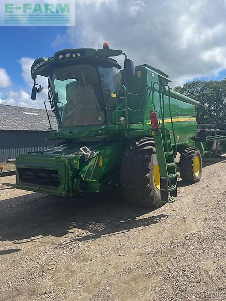 John Deere t670i, 4 wd - Moissonneuse-batteuse: photos 1 John Deere t670i, 4 wd - Moissonneuse-batteuse: photos 1