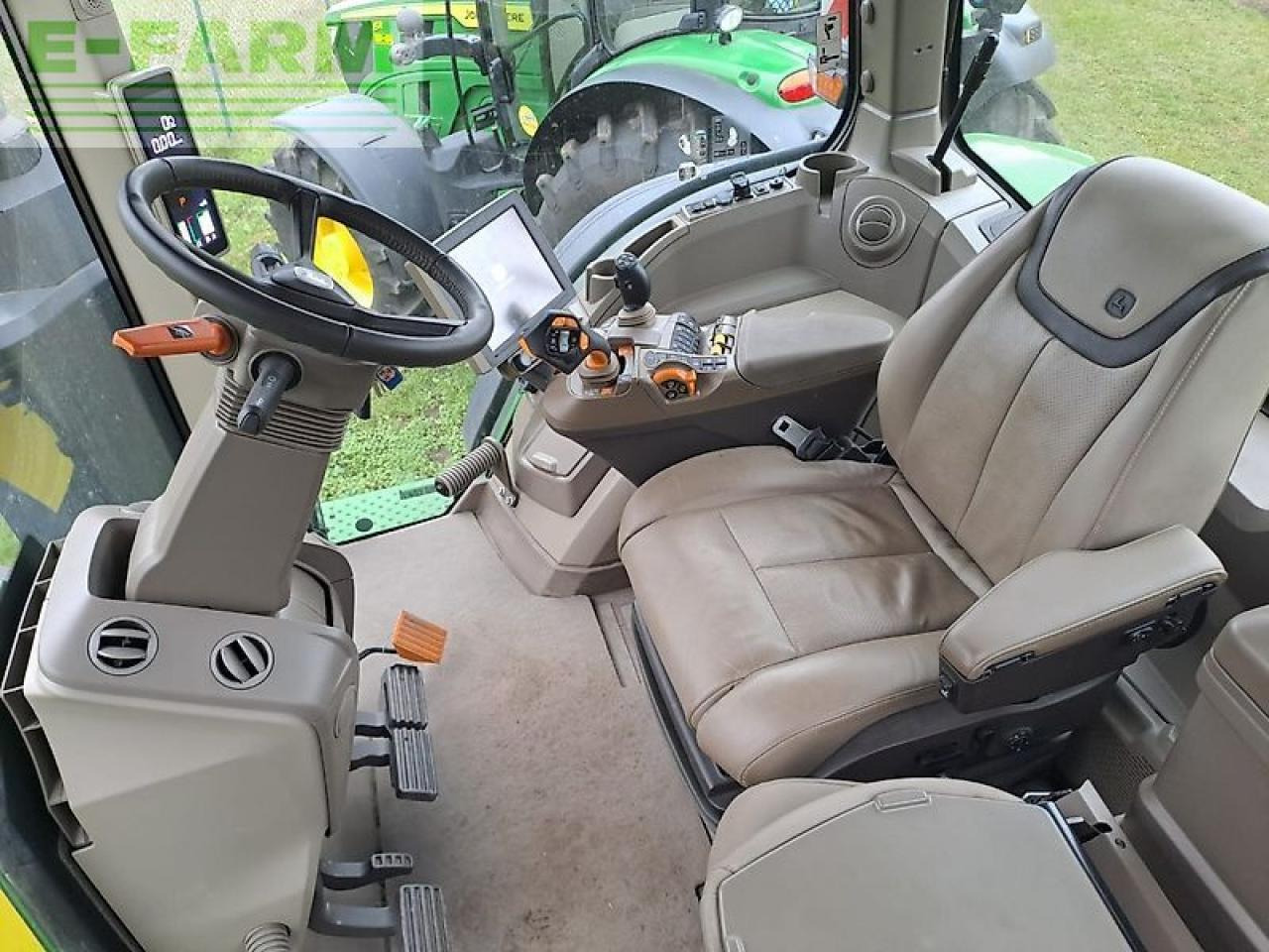 John Deere traktor 7r330 - Accessoire aux ensileuses: photos 5 John Deere traktor 7r330 - Accessoire aux ensileuses: photos 5
