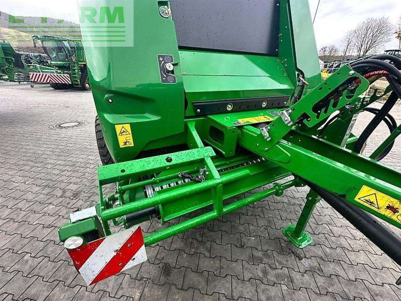 John Deere v461m - Presse à balles cubiques: photos 5 John Deere v461m - Presse à balles cubiques: photos 5