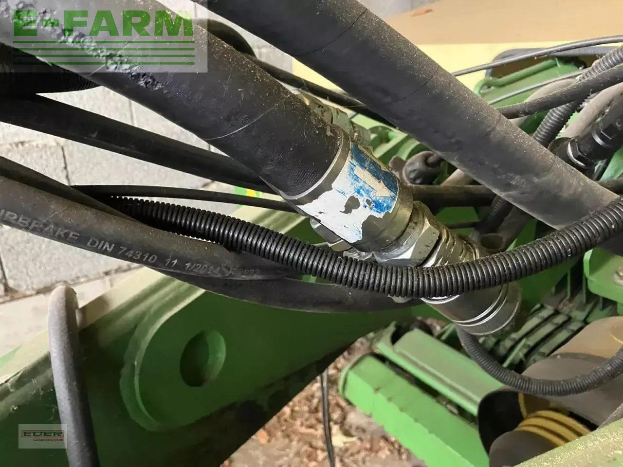 Autochargeuse Krone ax 280 gl: photos 10 Autochargeuse Krone ax 280 gl: photos 10