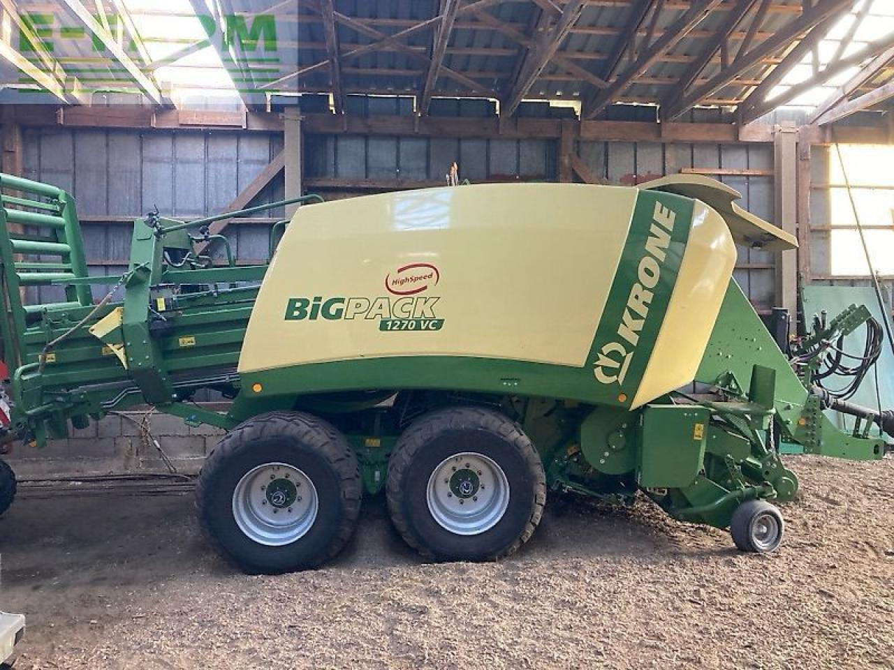 Krone big pack 1270 vc - Presse à balles cubiques: photos 1 Krone big pack 1270 vc - Presse à balles cubiques: photos 1