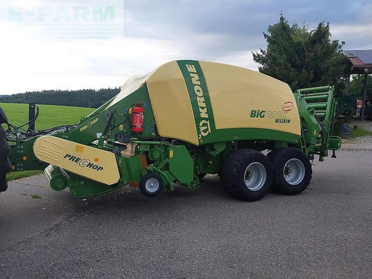 Krone big pack 1270 xc prechop - Presse à balles cubiques: photos 1 Krone big pack 1270 xc prechop - Presse à balles cubiques: photos 1