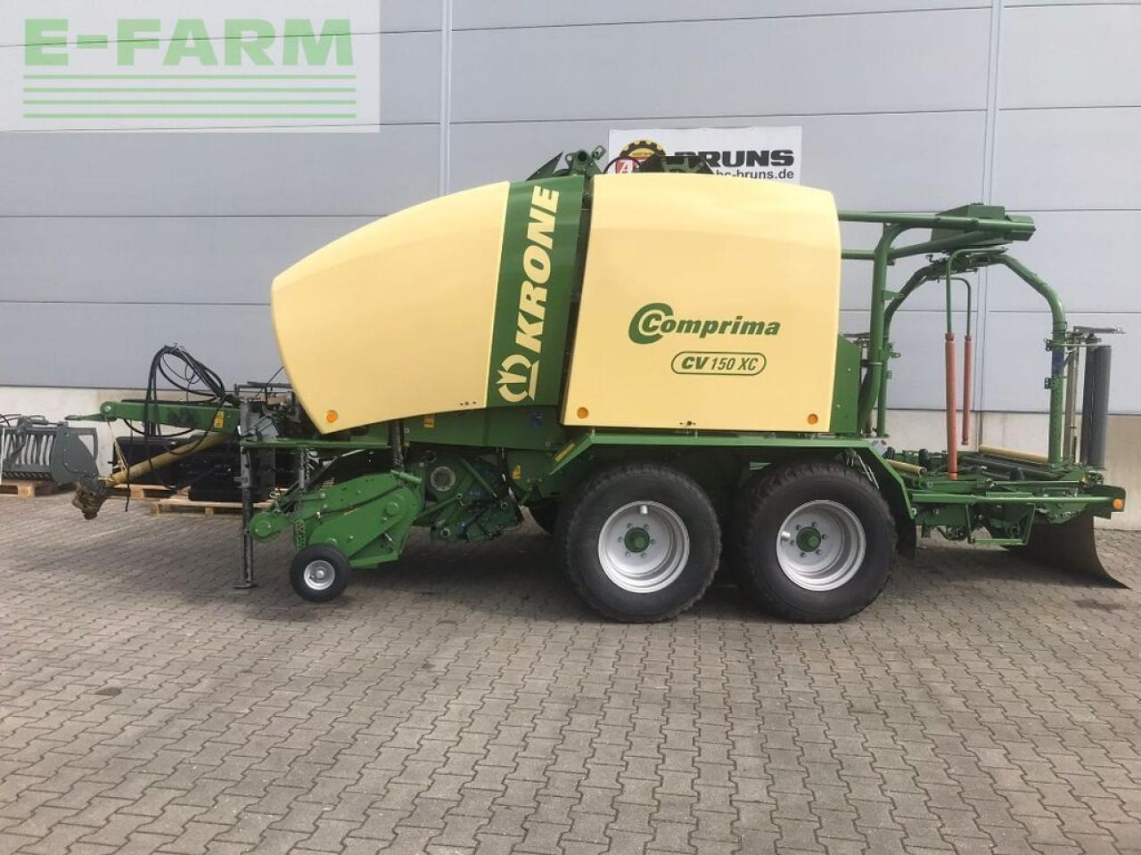 Krone comprima cv 150xc - Presse à balles cubiques: photos 2 Krone comprima cv 150xc - Presse à balles cubiques: photos 2