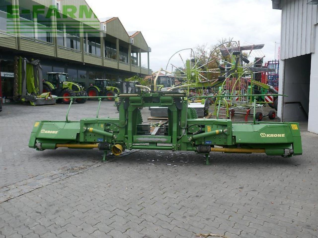 Krone easy collect 6000 fp - Accessoire aux ensileuses: photos 3 Krone easy collect 6000 fp - Accessoire aux ensileuses: photos 3