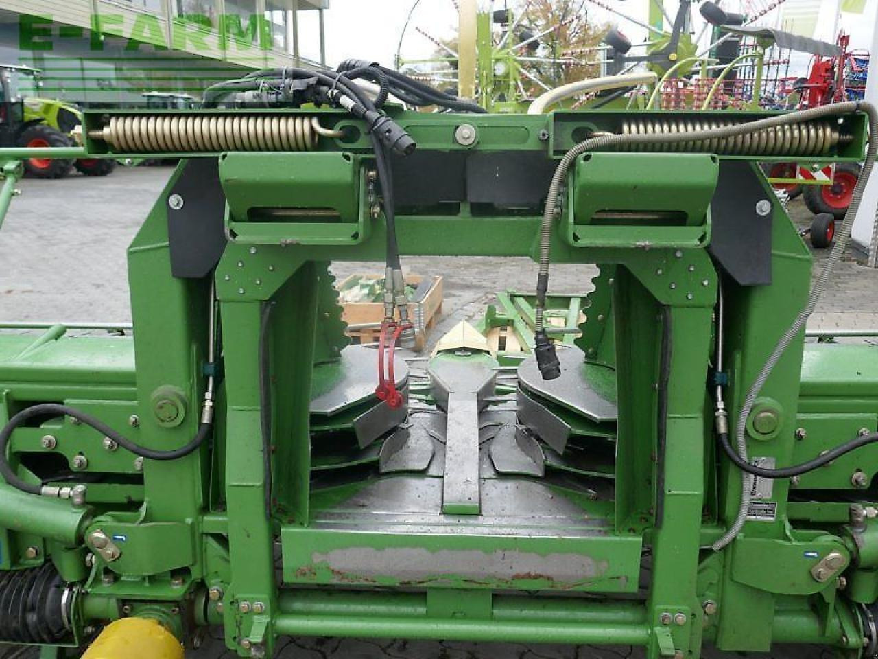 Krone easy collect 6000 fp - Accessoire aux ensileuses: photos 4 Krone easy collect 6000 fp - Accessoire aux ensileuses: photos 4