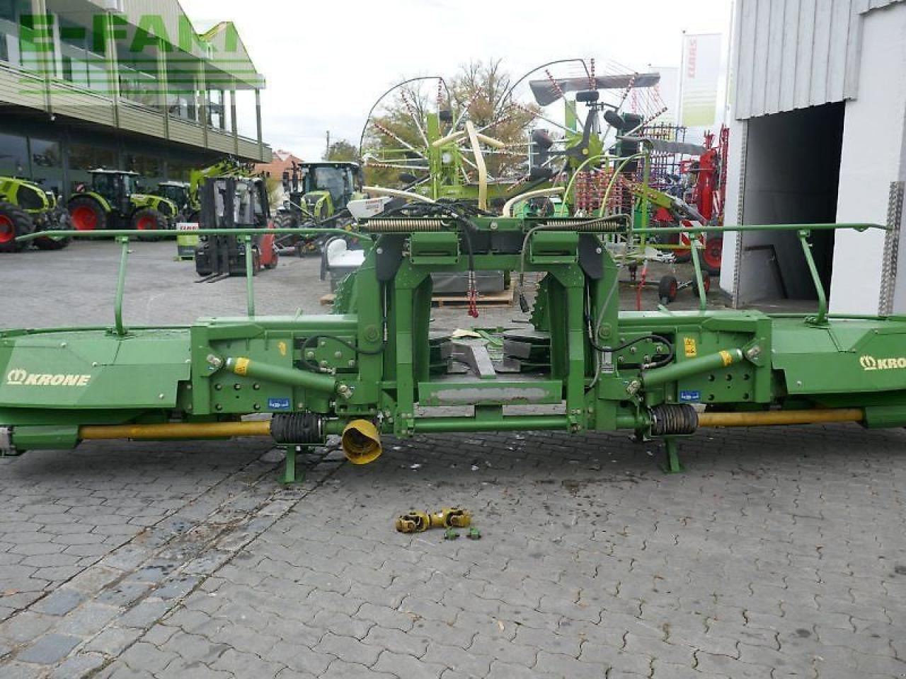 Krone easy collect 6000 fp - Accessoire aux ensileuses: photos 5 Krone easy collect 6000 fp - Accessoire aux ensileuses: photos 5