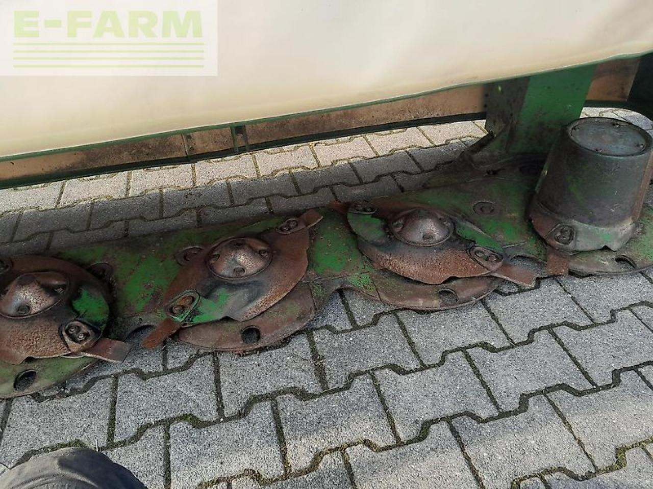 Krone easy cut r 320 - Faucheuse: photos 5 Krone easy cut r 320 - Faucheuse: photos 5